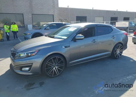 2015 Kia Optima Sx Turbo z USA, uszkodzony, nr VIN 5XXGR4A64FG448666